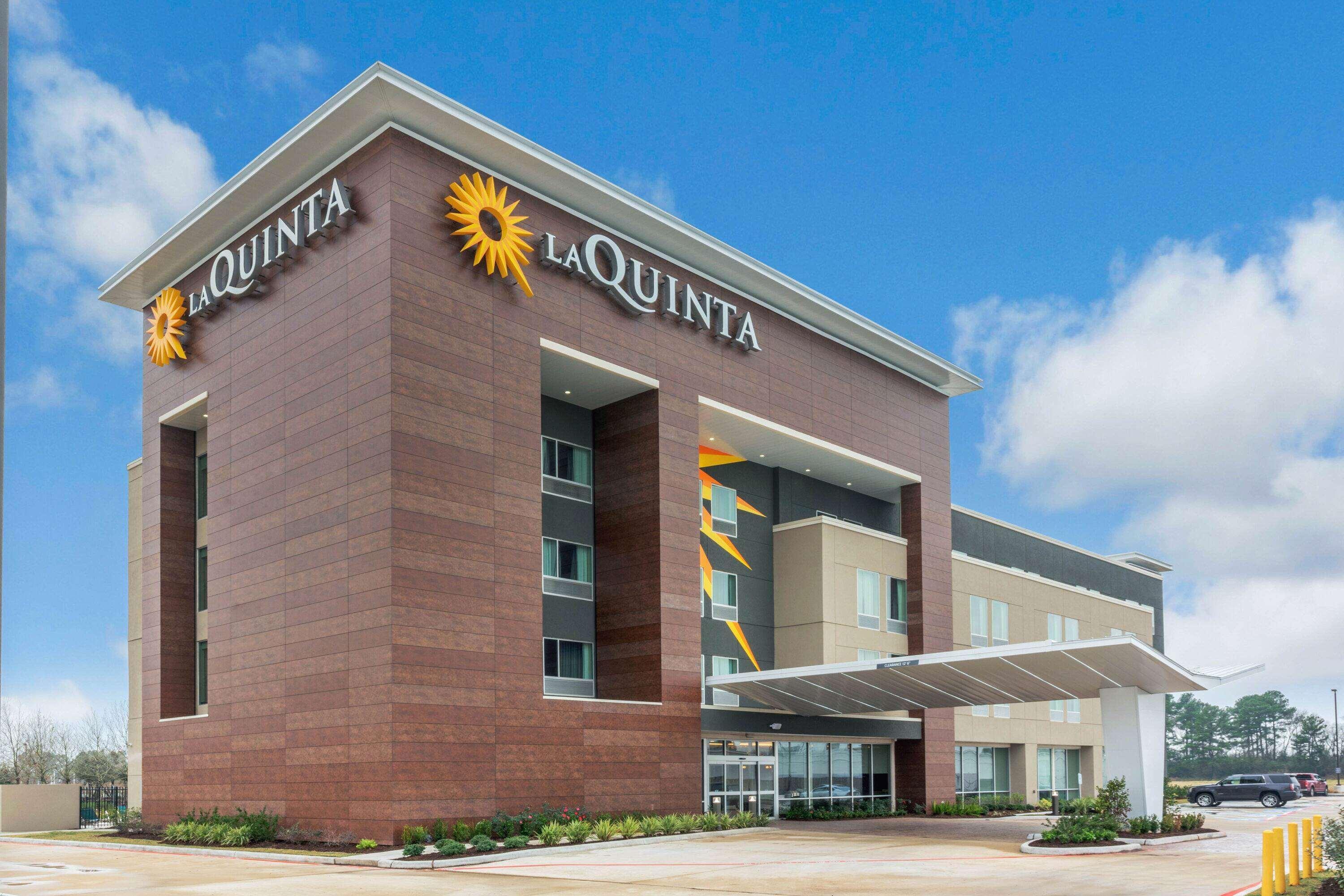 La Quinta Inn And Suites By Wyndham Houston Spring South Exterior photo