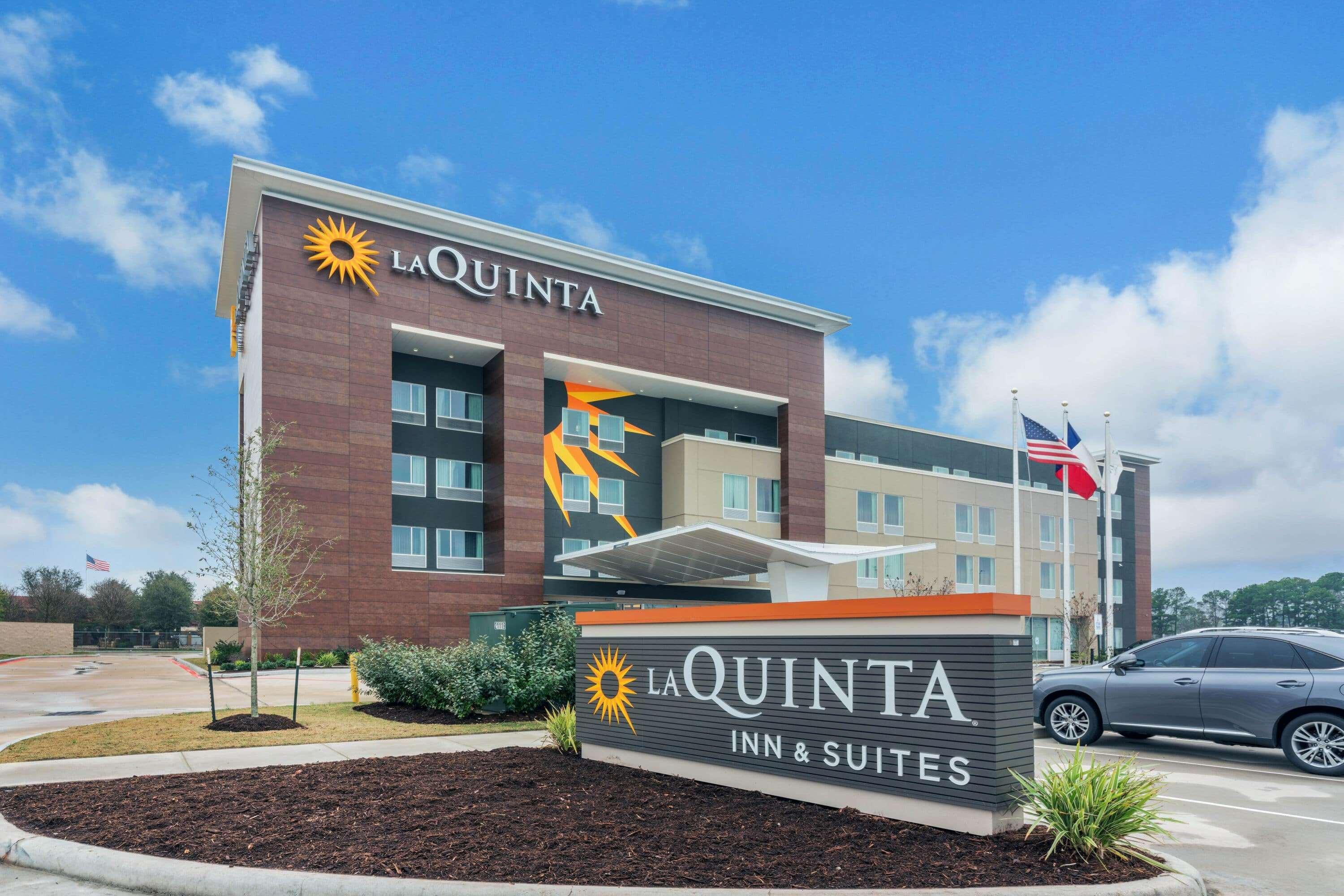 La Quinta Inn And Suites By Wyndham Houston Spring South Exterior photo