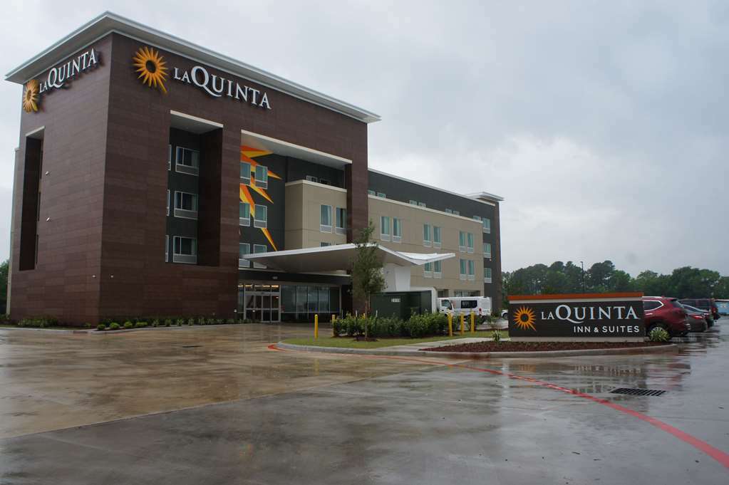 La Quinta Inn And Suites By Wyndham Houston Spring South Exterior photo